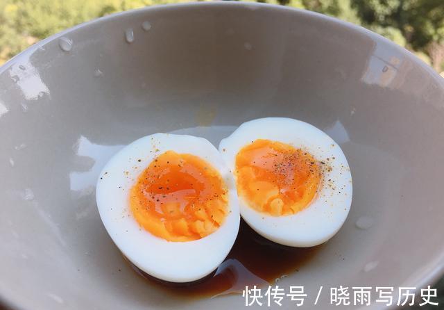 毛蛋|鸡蛋、鸭蛋、鹅蛋、鹌鹑蛋,哪种更健康?医生:这3种蛋建议少吃