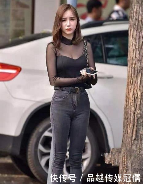 简单|街拍美女:小姐姐,简单爽朗的穿搭,也能美得惊艳
