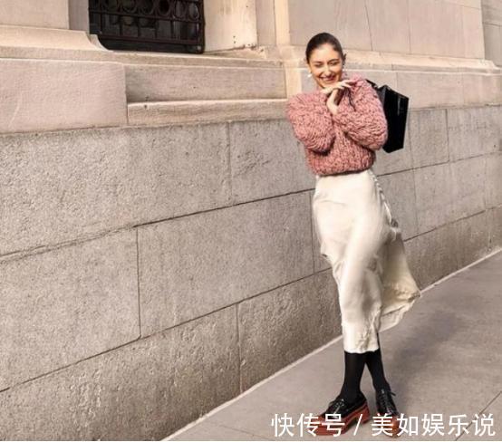 下半身|毛衣+半裙，这才是40岁+女性的时髦穿搭！优雅又气质