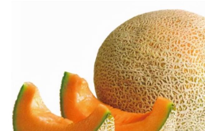 过大年迎新春,3种吉祥果摆放在卧室,寓意天天幸福快乐