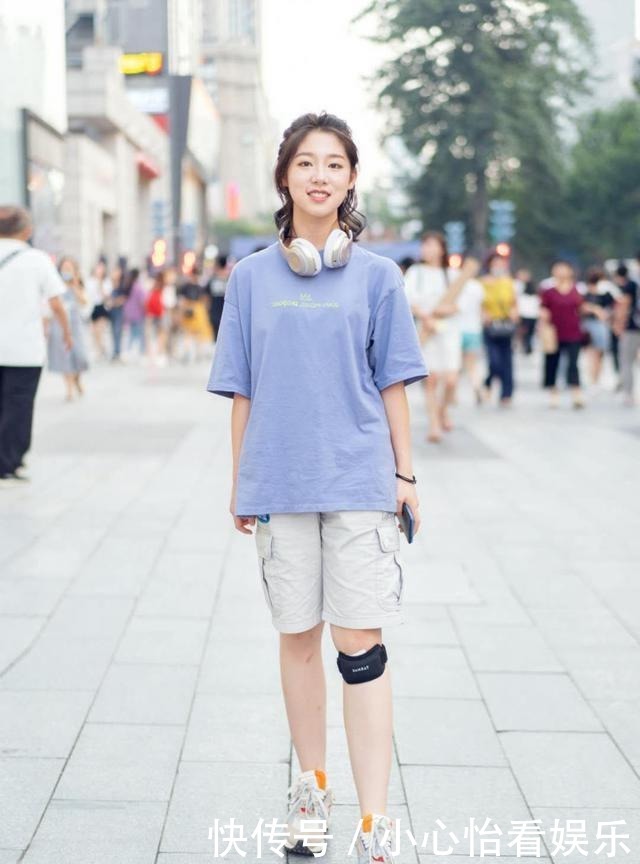 搭配|粉色T恤搭配黑色瑜伽裤,简单清爽,展完美曲线