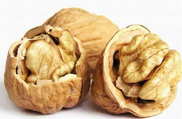 核桃早上还是晚上吃更好？许多人都弄错了，现在了解还不算太晚！