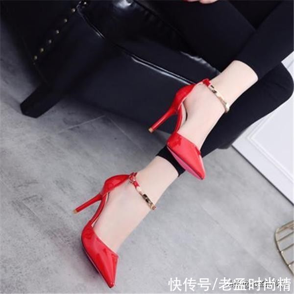 漆皮|红色尖头高跟鞋让你轻松做最美的新娘