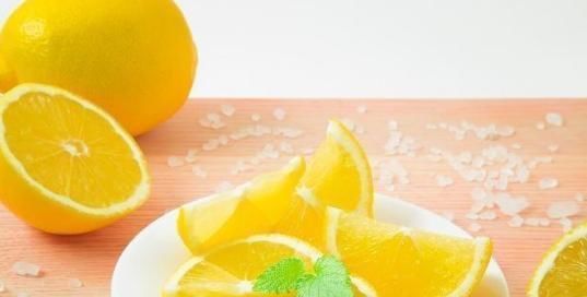 女性进入更年期,5种食物经常吃,助你养护卵巢,更显年轻!