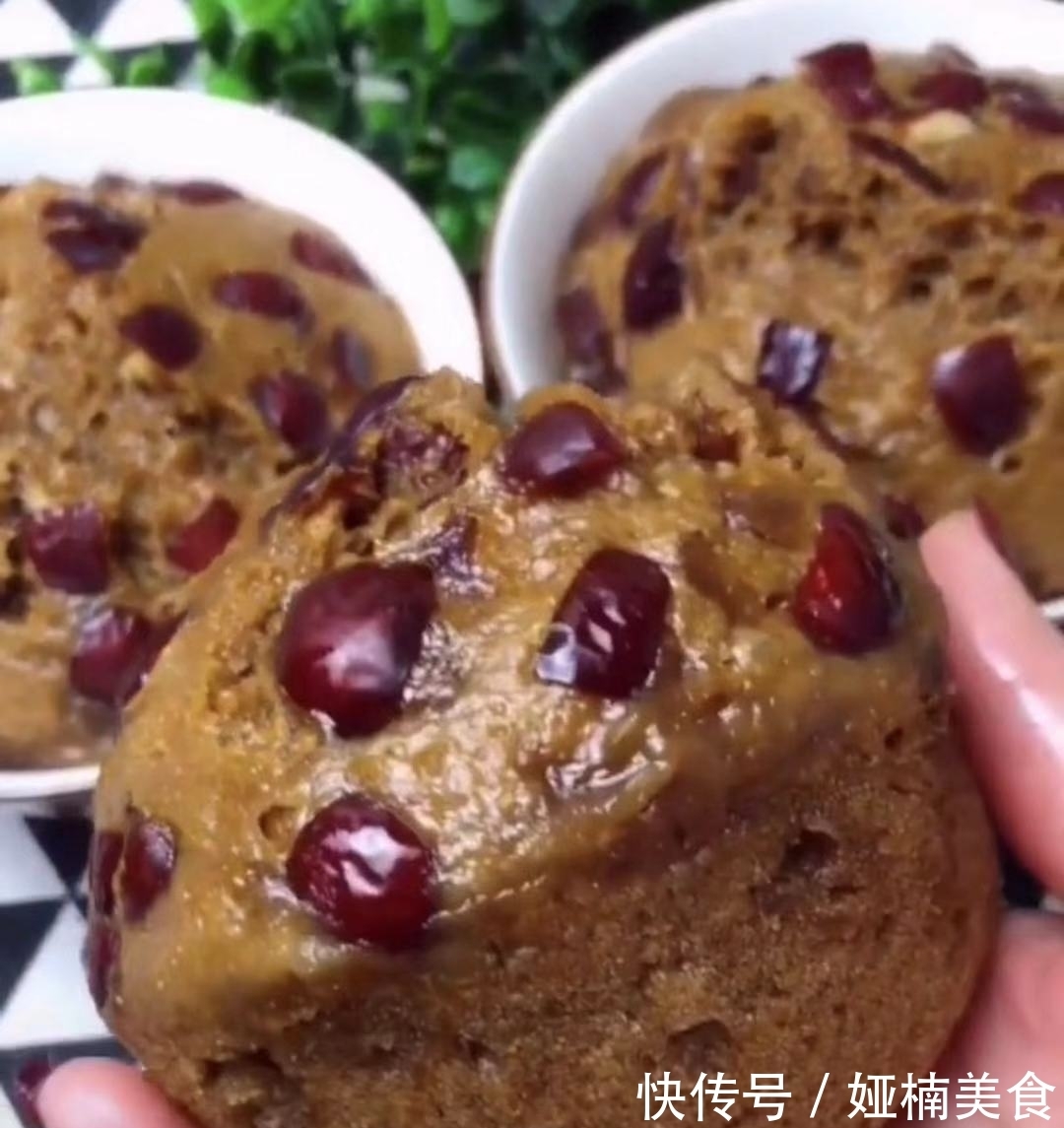 面糊|红糖大枣发糕,不用费劲揉面就能做出来,补血好吃两不误~