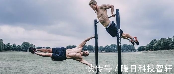 器械|选择街头健身,同样能成为肌肉男,和力量训练相比,有哪些优缺点
