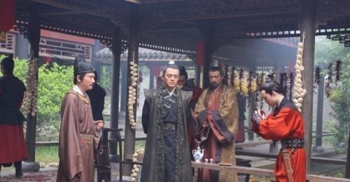 凤凰台@上联 三尊大佛坐狮、坐象、坐莲花;书生下联堪称千古绝对!