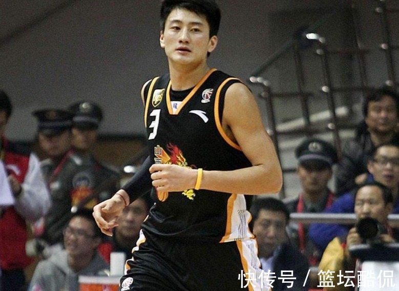 cb正式离队!CBA名将疑似与马布里不和,马布里固执己见再被质疑