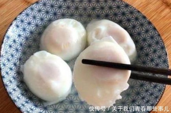 完整|煮荷包蛋,等水开下锅是大错!牢记5个技巧,完整又圆润,不散花