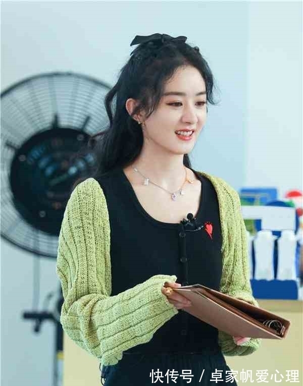 丁真|《中餐厅5》桂林站开门营业 赵丽颖与合伙人暖心互动获关注