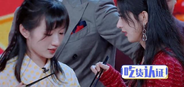 羡慕|赵丽颖看到卤肉,立马拿碗盛,看到她给谁吃了粉丝直呼羡慕