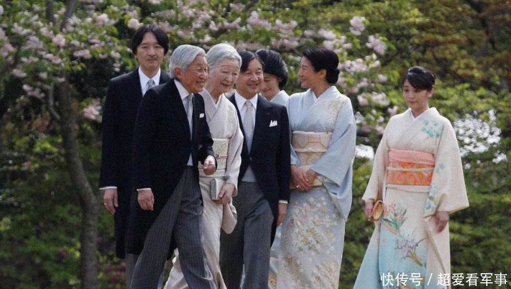 仁皇后|明仁皇后的悲剧:飞上枝头的凤凰,生育的机器,拒绝与天皇合葬