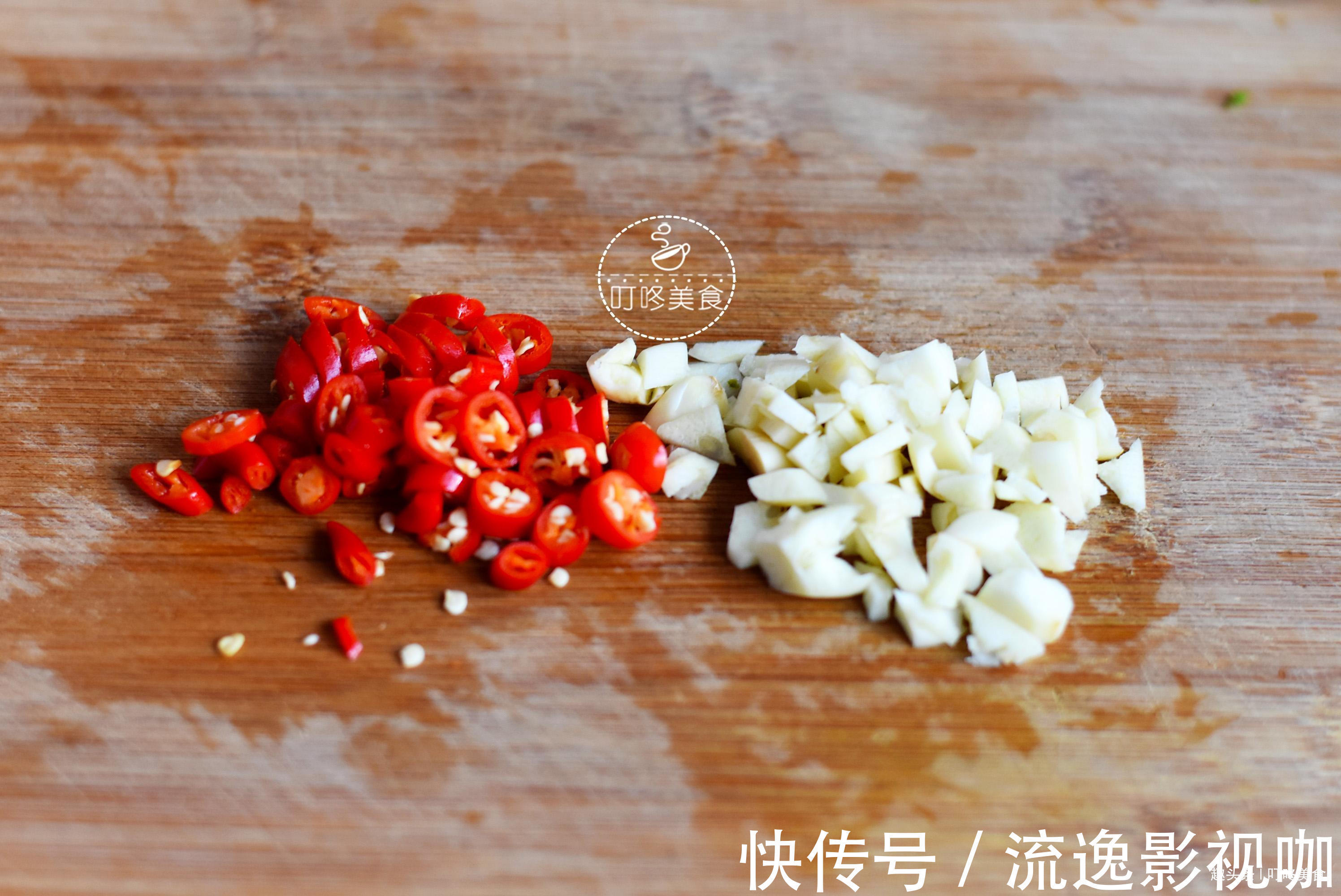 菜谱|炒芹菜时，直接下锅炒就错了！少了一步，芹菜不香还不入味