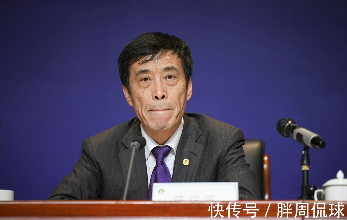 球员|中国足坛曝丑闻,中超劲旅12名主力罢训,另有2人直接离开赛区