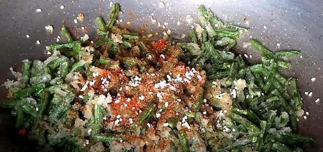 豆角|豆角最近火了,教你新吃法,又香又辣,一顿我能吃3斤,好过瘾