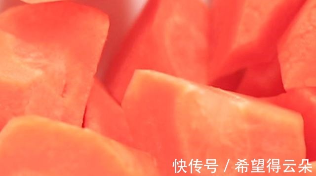 鲜嫩|牛肉这样做太美味，搭配山药和胡萝卜，鲜嫩又营养，家人都爱吃！