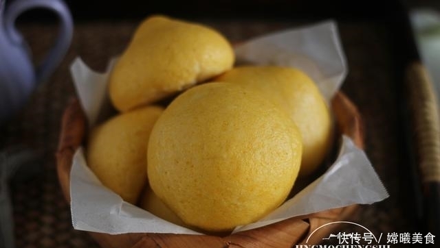 一日三餐|好吃又刮油的馒头，冬天大口吃肉也不怕胖，如此做，比面包都好吃