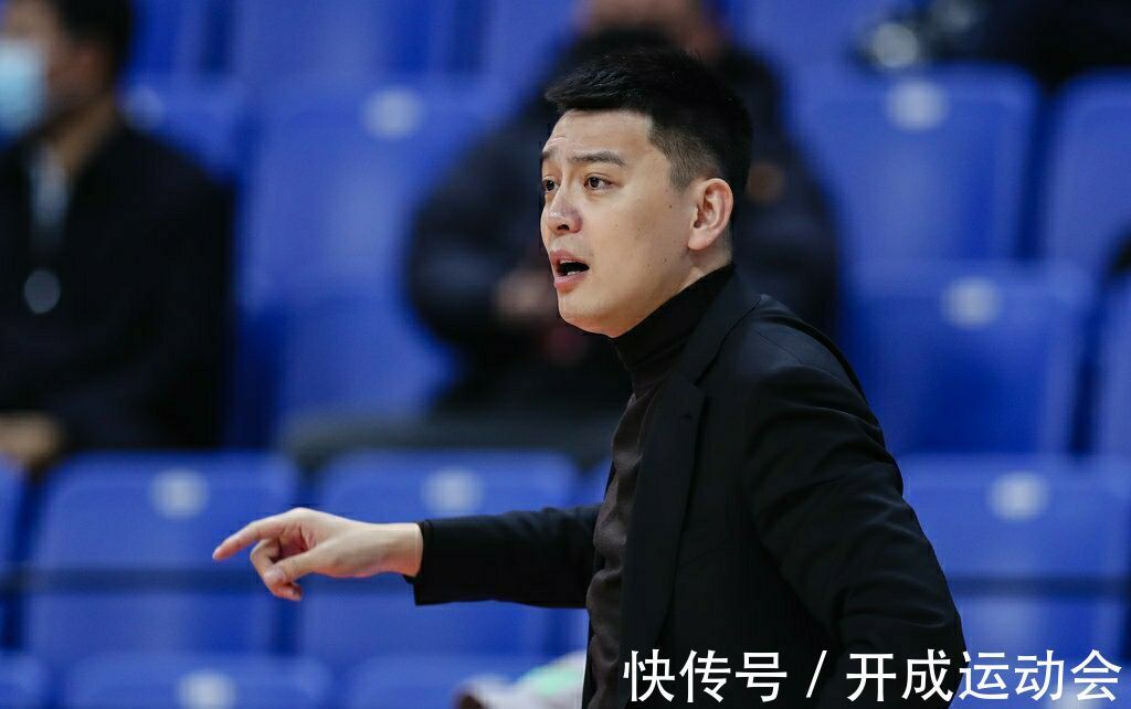 cb韩德君正式离队,第二阶段确定报销!杨鸣为冠军,做出暖心的决定