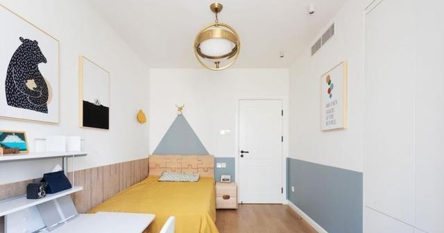 原木|客厅不要沙发，墙面不做造型，越简单的装修，反而越清爽实用