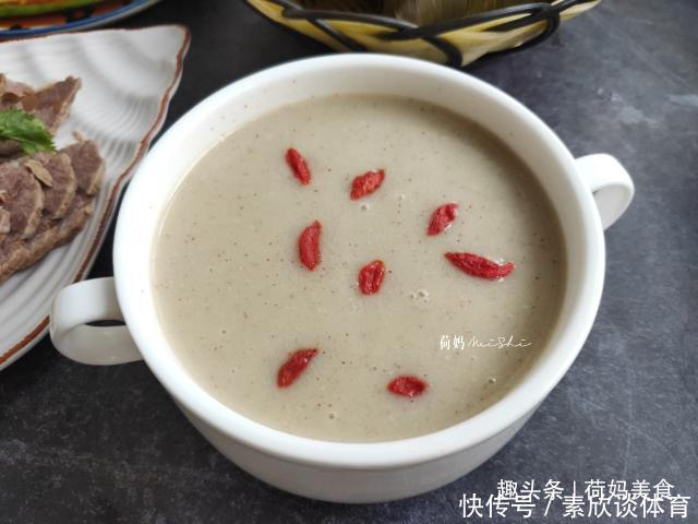 早起|晒晒一家三口的早餐,简单家常,有荤有素,早起30分钟就能搞定