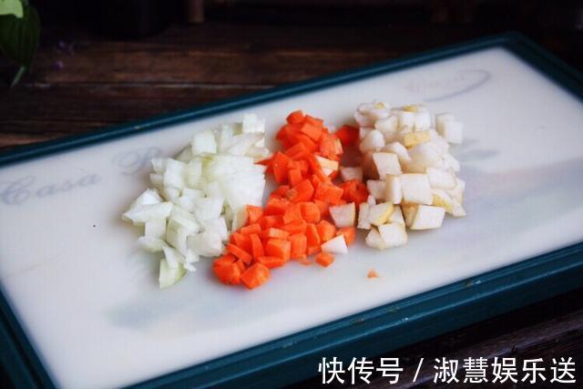 雪梨|清甜雪梨烤奥尔良黑椒童子鸡,步骤超细,照着做基本零失败