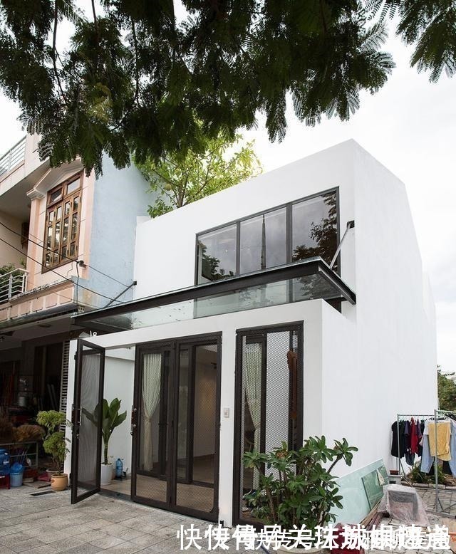 小花园|婚后不跟父母住,在隔壁再建一栋,小夫妻天天住新房三餐去老房吃!