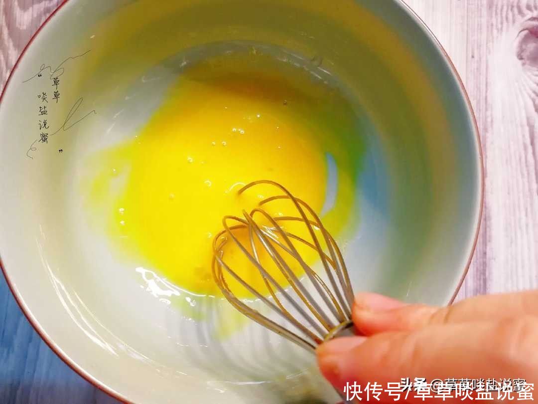 搅拌均匀|做什么蛋糕？蛋奶酥比蛋糕更容易上手，而且口味更香酥