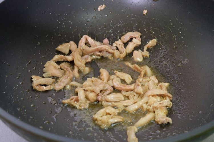 韭菜和土豆这样做,比吃肉还解馋,连吃一周也不腻