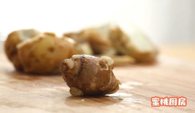 夏天最好吃的肉菜!清爽又开胃,一点不油腻,卷一下就能成!