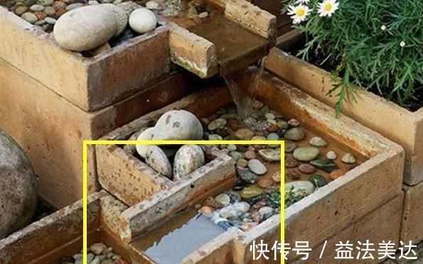 小溪流|院子不做景观有点亏，用旧砖块打造小型瀑布，每天都有人来围观