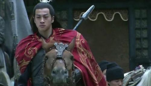 吕布|刘备虽劝曹操杀吕布，可最终还是此人推波助澜，否则吕布不会死