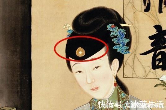 雍正@现代时尚设计师的灵感很多都来源于雍正《十二美人图》,不信你看