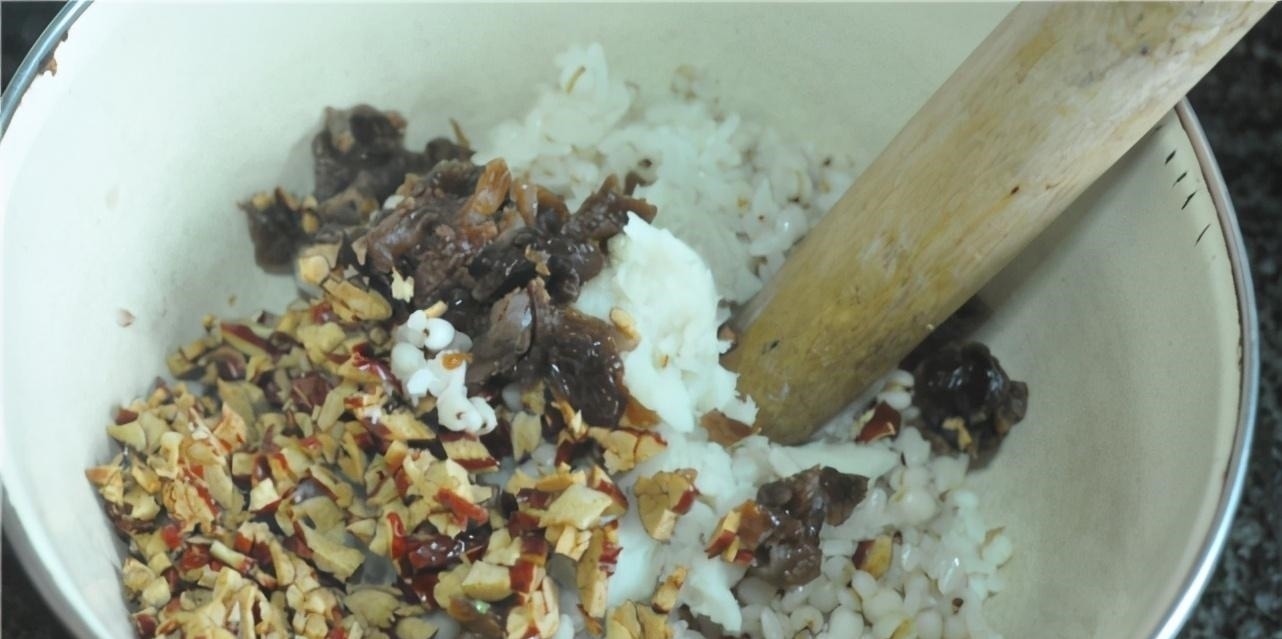 山药|冬天进补，光吃红枣可不行，早餐多吃它，对女人特别好！