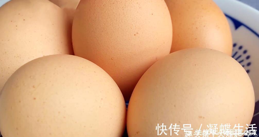 电饭锅|鸡蛋不用水煮了，只需要1张纸，1分钟煮一锅，老嫩适中轻松剥壳
