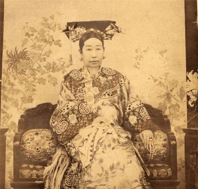 在手|慈禧太后,为何能稳固掌权47年有3张王牌在手,谁还敢夺权