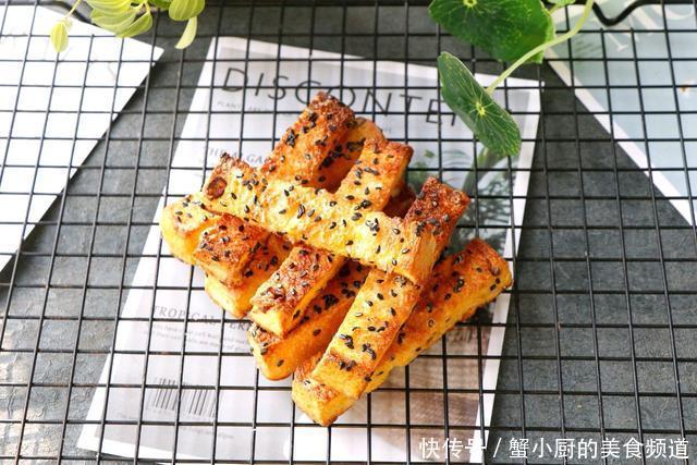 吃不完的吐司换一种新做法，转身就变成抢手美食，全家都爱吃
