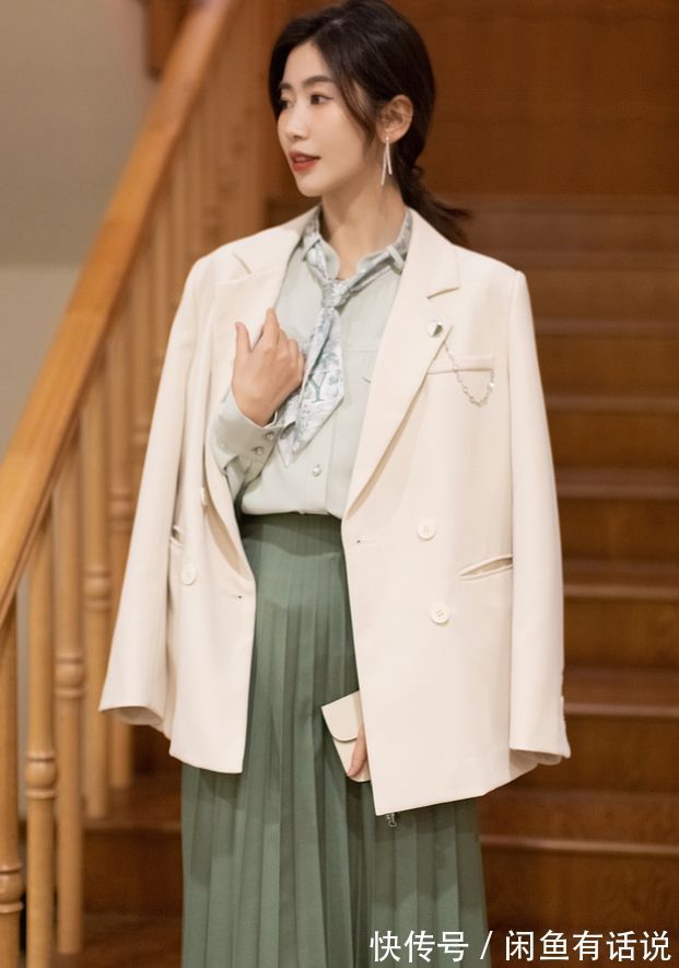 替换款|过了40岁的中年女人,这4种裙子尽量避开,自以为时髦其实很土气