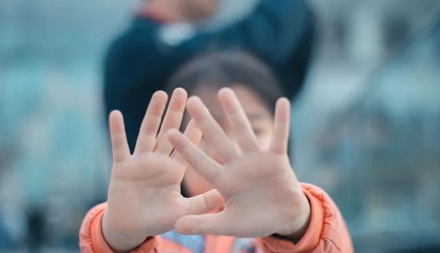 孩子|父母越懒惰，孩子越优秀！睡前让孩子做3件事，长大后聪明又孝顺