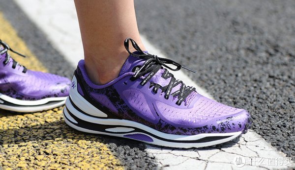 多威 买鞋只认耐克阿迪?看看这5双跑鞋,每一款都是超高性价比!