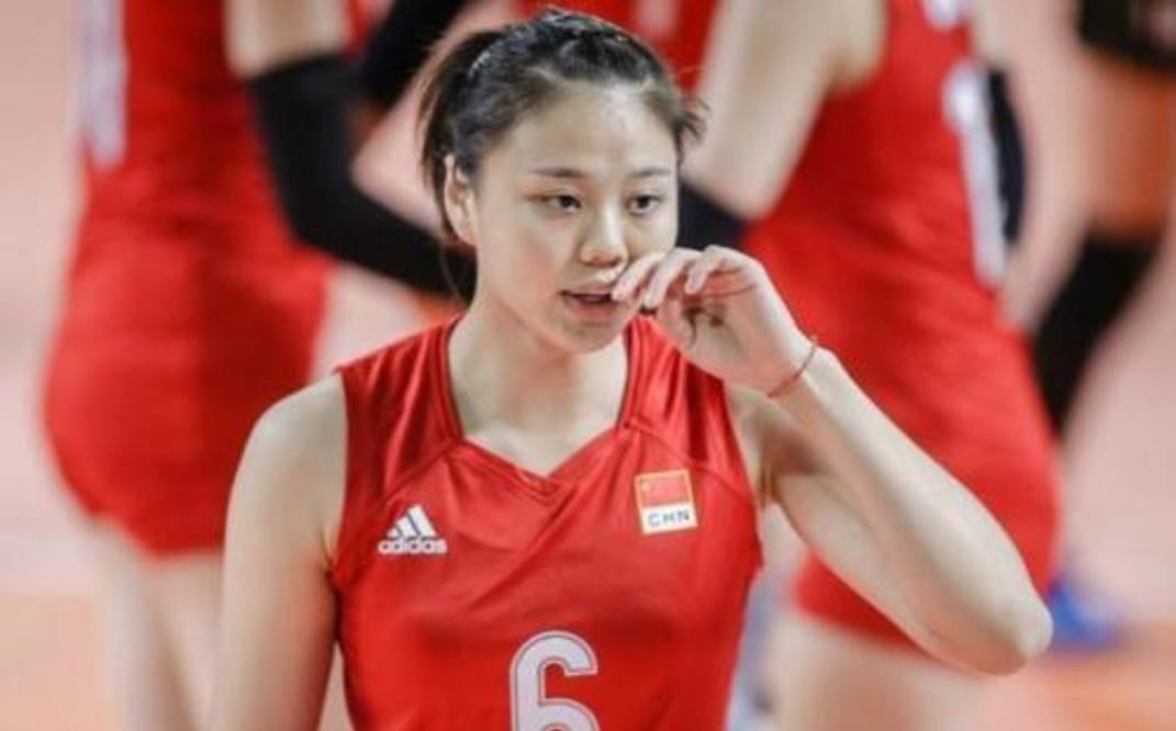 国家队|受关注！国际排联官网推出8队代表，看重中国女排最年轻奥运冠军