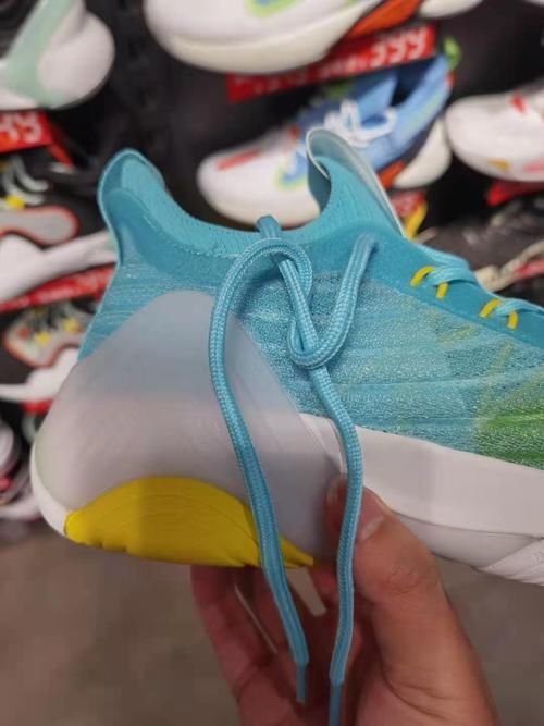 安踏KT6低帮版本线下售卖，颜值你爱了吗？