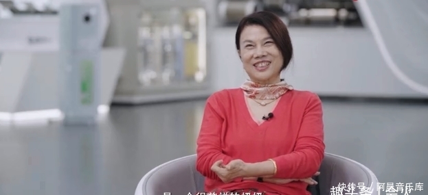 继承人|66岁董明珠与杨澜同框！透露上综艺原因，继承人3个标准首次曝光