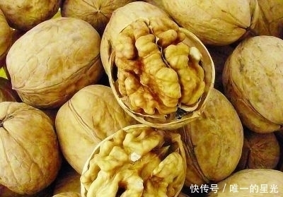 得了糖尿病别着急，工资再低也要多吃“4物”，血糖或许慢慢下降