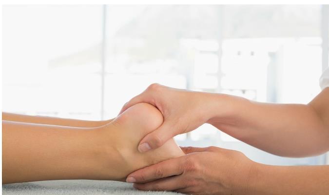 疾病|脚后跟痛是怎么了?医生总结:可能暴露了这2种疾病