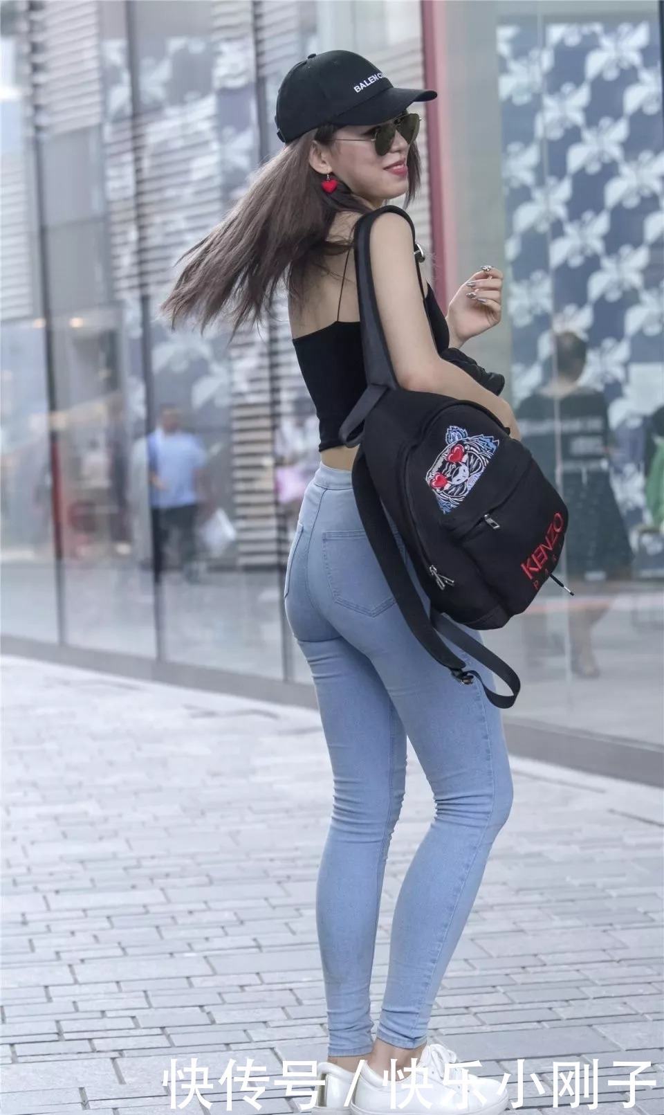 潮流|牛仔裤穿出运动范,潮流十足