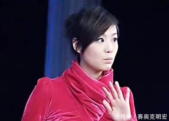 妻子才貌不输董卿,儿子考顶尖大学,白岩松