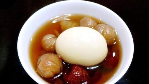 赤砂糖|红糖和它一起煮,女人隔三差五喝,补足气血,脸色才能越来越好