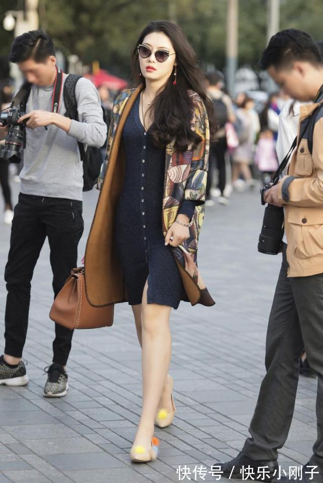 时尚 选择舒适的服装,点亮好心情,表现时尚风貌