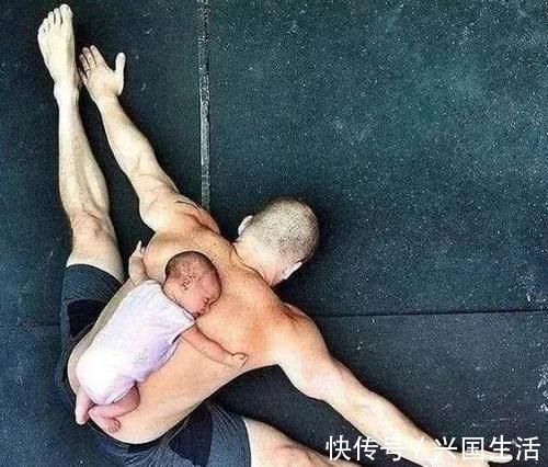 左腿|男生练瑜伽更绝,美的令人不想眨眼,像是流落凡间的美男子