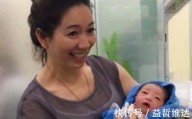 走红|“最美外婆”产房外走红,风头盖过孙子,运动成就了她